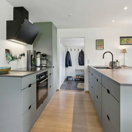 With Fjord View In Lovely Vellerup Vakantiehuis Skibby